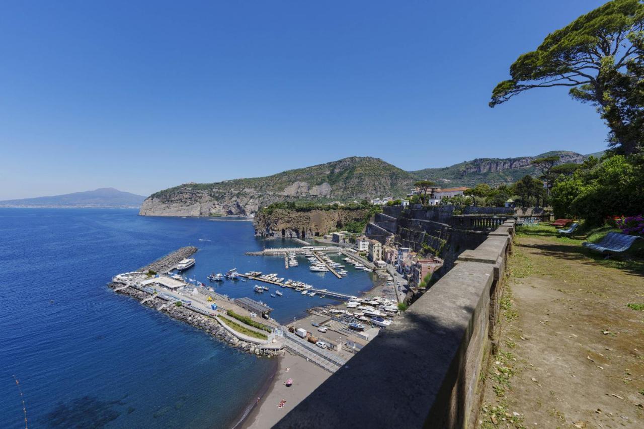 Preziosa Al Pizzo 3 Km Da Sorrento Apartamento